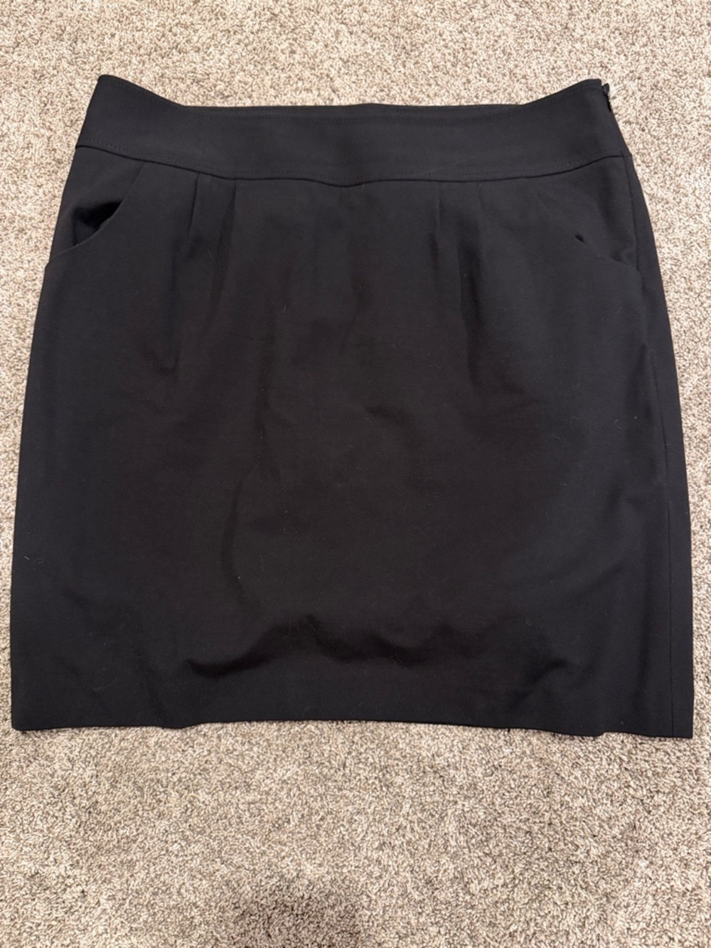 Ann Taylor Classic Black Women's Skirt - Sleek Pencil Style